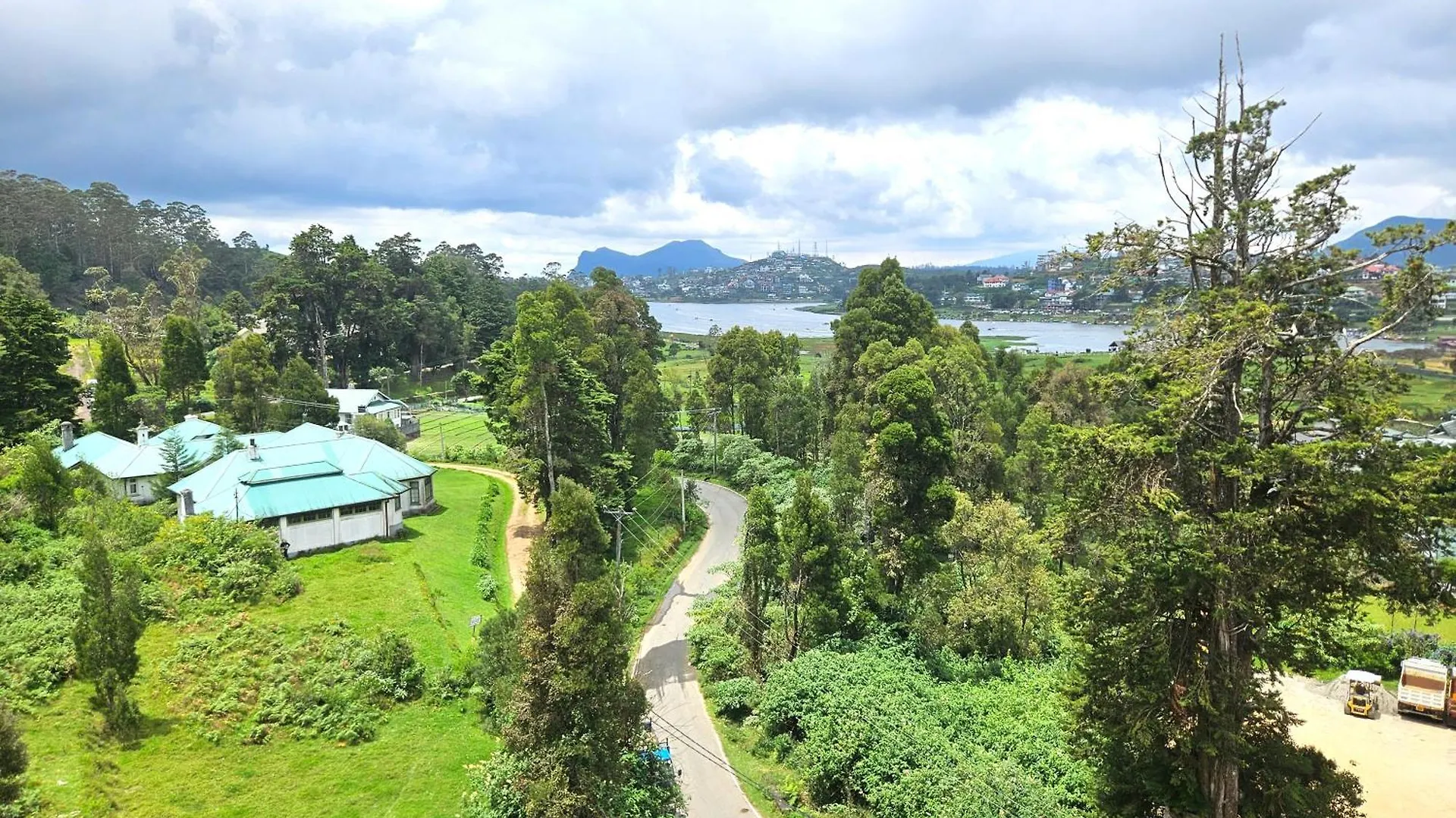 Lake Ridge Rest, Nuwara Eliya 0*,  Sri Lanka